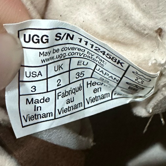 Ugg Kids' Robley Waterproof Boot - Picture 9 of 9